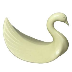 SATURDAY KNIGHT LTD Porcelain Swan Towel Holder
